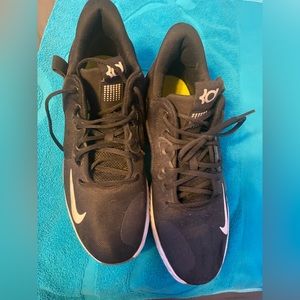 Kd basketball shoes size 12